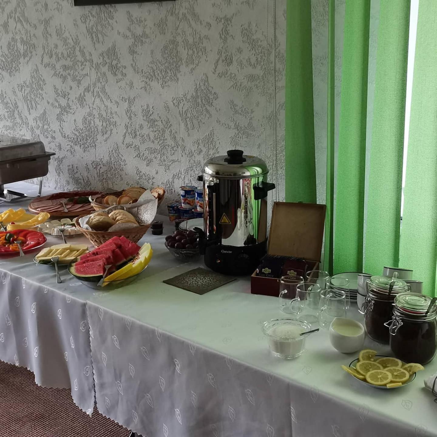 Uslugi Noclegowe I Gastronomiczne Dla Ludnosci Robert Mielcarek Kobyla Góra Esterno foto